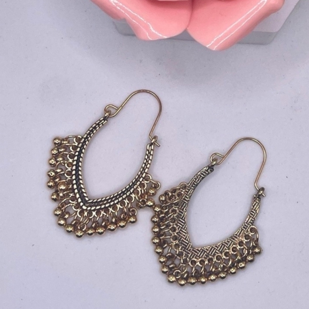 💐3 For $15💐Gold Beaded Drop Hoop Earrings
